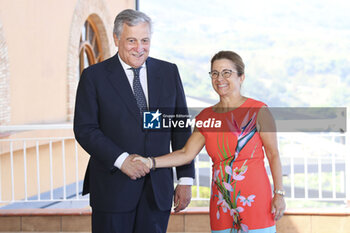 2024-07-16 - Arrival of delegations at the G7 on Trade. Antonio Tajani (Italian Minister of Foreign Affairs) welcomes Maria Pagan (United States Trade Representative and Chief of Mission for the Permanent Mission of the United States to the World Trade Organization, in Geneva) - MINISTERIAL MEETING ON TRADE  VILLA SAN GIOVANNI AND REGGIO CALABRIA, 16-17 JULY 2024  - NEWS - ECONOMY