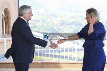 2024-07-16 - Arrival of delegations at the G7 on Trade. Antonio Tajani (Italian Minister of Foreign Affairs) welcomes Claire Cheremetinski (Assisant Director-General for Business Policy, Investment and in charge of fighting against Financial Criminality at the French Treasury) - MINISTERIAL MEETING ON TRADE  VILLA SAN GIOVANNI AND REGGIO CALABRIA, 16-17 JULY 2024  - NEWS - ECONOMY