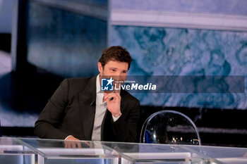 2024-02-04 - Stefano De Martino speak during TV program 