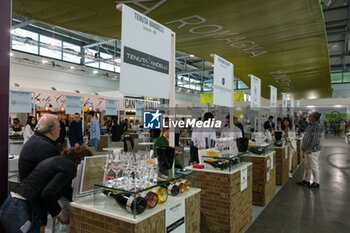 2024-04-14 - General view of Emilia Romagna pavilion at the 56th Edition of Vinitaly, Internation exposition of wine and Spirits in Verona fair on April 14, 2024 in Verona. Italy - 56TH EDITION OF VINITALY - INTERNATIONAL EXPO OF WINE AND SPIRITS - NEWS - EVENTS