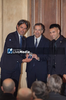 2024-05-17 - Simone Inzaghi, Giuseppe Sala, Lautaro Martinez - AMBROGINO D'ORO AWARDING CEREMONY TO INTER - NEWS - EVENTS