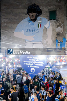 2024-10-30 - Today for Neapolitans is Diego Armando Maradona's birthday Naples. Fans tribute to Diego Armando Maradona by lighting smoke bombs and chanting chants under the mural in the Spanish quarters, if diego would still be alive today he would have celebrated his 64nd birthday. - NAPLES CELEBRATES MARADONA'S 64TH BIRTHDAY - NEWS - EVENTS