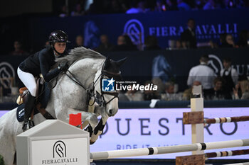 2024-11-08 - 126 Horse Fair – Verona Italy - Longines FEI Jumping World Cup 2024-2025 presented by KASK, CSI5*-W saw the triumph of 26 year old Sophie Hinners - 126A FIERA CAVALLI 2024 - NEWS - EVENTS