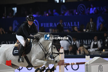 2024-11-08 - 126 Horse Fair – Verona Italy - Longines FEI Jumping World Cup 2024-2025 presented by KASK, CSI5*-W saw the triumph of 26 year old Sophie Hinners - 126A FIERA CAVALLI 2024 - NEWS - EVENTS