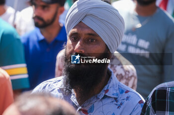 2024-06-25 - Latina, trade unions in the square with the Indian community to say no more to 'caporalato' after the death of farm labourer Satnam Singh who bled to death in a work-related accident following the severing of his arm veins. - LATINA, DEMONSTRATION AGAINST FARM LABOURERS FROM INDIA - NEWS - WORK