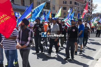 2024-06-25 - Latina, trade unions in the square with the Indian community to say no more to 'caporalato' after the death of farm labourer Satnam Singh who bled to death in a work-related accident following the severing of his arm veins. - LATINA, DEMONSTRATION AGAINST FARM LABOURERS FROM INDIA - NEWS - WORK