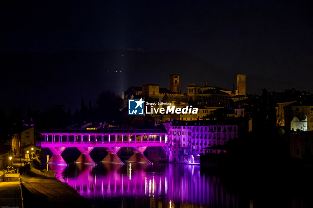 The Ponte degli Alpini turns pink for Giro d'Italia - NEWS - PLACES