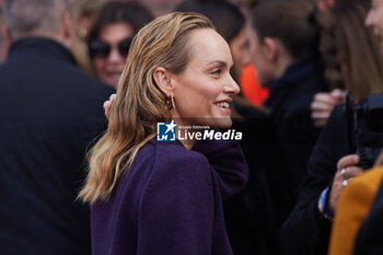 2024-02-21 - Amber Valletta attends the Fendi fashion show during Milan Fashion Week Womenswear Fall/Winter 2024-2025 on February 21, 2024 in Milan, Italy. ©Photo: Cinzia Camela. - FENDI - FW 24-25 - CELEBRITY ARRIVALS AND STREET STYLE - NEWS - FASHION