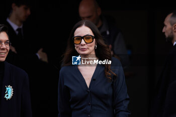 2024-02-21 - A guest attends the Fendi fashion show during Milan Fashion Week Womenswear Fall/Winter 2024-2025 on February 21, 2024 in Milan, Italy. ©Photo: Cinzia Camela. - FENDI - FW 24-25 - CELEBRITY ARRIVALS AND STREET STYLE - NEWS - FASHION