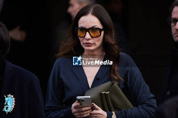 2024-02-21 - A guest attends the Fendi fashion show during Milan Fashion Week Womenswear Fall/Winter 2024-2025 on February 21, 2024 in Milan, Italy. ©Photo: Cinzia Camela. - FENDI - FW 24-25 - CELEBRITY ARRIVALS AND STREET STYLE - NEWS - FASHION