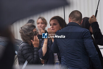 2024-02-22 - Emma Watson is seen arriving at the Prada fashion show during the Milan Fashion Week Womenswear Fall/Winter 2024-2025 on February 22, 2024 in Milan, Italy. ©Photo: Cinzia Camela. - PRADA - FW 24-25 - CELEBRITY ARRIVALS AND STREET STYLE - NEWS - FASHION