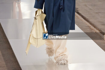 2024-02-23 - A model walks the runway during Tod's collection show at the Milan Fashion Week Womenswear Autumn/Winter 2024-2025 on February 23, 2024 in Milan. ©Photo: Cinzia Camela. - TOD'S - FW 24-25 - FASHION SHOW - NEWS - FASHION