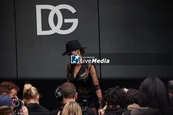 2024-02-24 - Bianca Balti arrives at the Dolce & Gabbana fashion show during the Milan Fashion Week Womenswear Fall/Winter 2024-2025 on February 24, 2024 in Milan, Italy. ©Photo: Cinzia Camela. - DOLCE & GABBANA - FW 24-25 - CELEBRITY ARRIVES - NEWS - FASHION