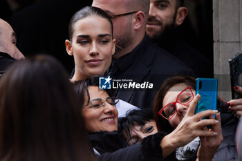 2024-02-25 - Clara Soccini takes selfie with fans outside the Giorgio Armani fashion show during the Milan Fashion Week Womenswear Fall/Winter 2024-2025 on February 25, 2024 in Milan, Italy. ©Photo: Cinzia Camela. - GIORGIO ARMANI - FW 24-25 - CELEBRITIES - NEWS - FASHION