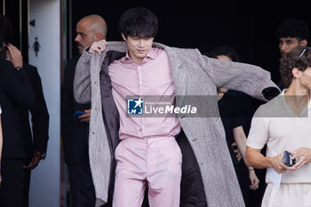 2024-06-16 - Kentaro Sakaguchi leaves the Prada fashion show during the Milan Menswear Spring/Summer 2025 on June 16, 2024 in Milan, Italy. ©Photo: Cinzia Camela. - PRADA - SS 25 - CELEBRITIES - NEWS - FASHION