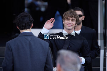 2024-06-16 - Jack Wright leaves the Prada fashion show during the Milan Menswear Spring/Summer 2025 on June 16, 2024 in Milan, Italy. ©Photo: Cinzia Camela. - PRADA - SS 25 - CELEBRITIES - NEWS - FASHION