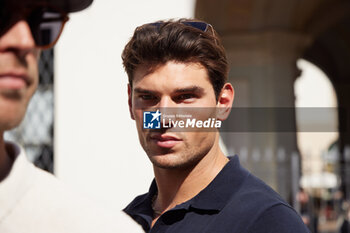 2024-06-16 - A guest is seen at the Tod's presentation during the Milan Menswear Spring/Summer 2025 on June 16, 2024 in Milan, Italy. ©Photo: Cinzia Camela. - TOD'S PRESENTATION - MILAN FASHION WEEK - MENSWEAR SS 25 - CELEBRITIES - NEWS - FASHION