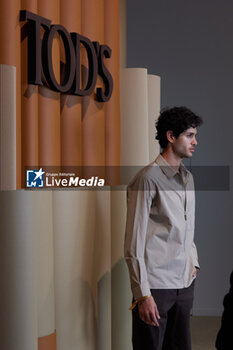 2024-06-16 - A guest is seen at the Tod's presentation during the Milan Menswear Spring/Summer 2025 on June 16, 2024 in Milan, Italy. ©Photo: Cinzia Camela. - TOD'S PRESENTATION - MILAN FASHION WEEK - MENSWEAR SS 25 - CELEBRITIES - NEWS - FASHION