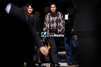 2024-06-17 - Billkin is seen at the Gucci Men's Spring Summer 2025 Fashion Show during the Milan Fashion Week Menswear Spring/Summer 2025 at Triennale di Milano on June 17, 2024 in Milan, Italy. ©Photo: Cinzia Camela. - GUCCI - MEN'S SPRING SUMMER 2025 FASHION SHOW - CELEBRITIES - NEWS - FASHION