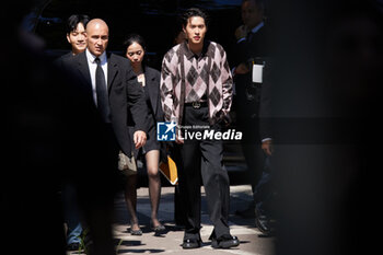 2024-06-17 - Billkin is seen at the Gucci Men's Spring Summer 2025 Fashion Show during the Milan Fashion Week Menswear Spring/Summer 2025 at Triennale di Milano on June 17, 2024 in Milan, Italy. ©Photo: Cinzia Camela. - GUCCI - MEN'S SPRING SUMMER 2025 FASHION SHOW - CELEBRITIES - NEWS - FASHION