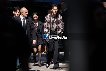 2024-06-17 - Billkin is seen at the Gucci Men's Spring Summer 2025 Fashion Show during the Milan Fashion Week Menswear Spring/Summer 2025 at Triennale di Milano on June 17, 2024 in Milan, Italy. ©Photo: Cinzia Camela. - GUCCI - MEN'S SPRING SUMMER 2025 FASHION SHOW - CELEBRITIES - NEWS - FASHION