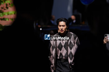 2024-06-17 - Billkin is seen at the Gucci Men's Spring Summer 2025 Fashion Show during the Milan Fashion Week Menswear Spring/Summer 2025 at Triennale di Milano on June 17, 2024 in Milan, Italy. ©Photo: Cinzia Camela. - GUCCI - MEN'S SPRING SUMMER 2025 FASHION SHOW - CELEBRITIES - NEWS - FASHION