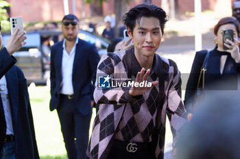 2024-06-17 - Billkin is seen at the Gucci Men's Spring Summer 2025 Fashion Show during the Milan Fashion Week Menswear Spring/Summer 2025 at Triennale di Milano on June 17, 2024 in Milan, Italy. ©Photo: Cinzia Camela. - GUCCI - MEN'S SPRING SUMMER 2025 FASHION SHOW - CELEBRITIES - NEWS - FASHION