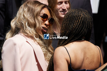 2024-06-17 - Serena Williams and Lyndrea Price attend the Gucci Men's Spring Summer 2025 Fashion Show during the Milan Fashion Week Menswear Spring/Summer 2025 at Triennale di Milano on June 17, 2024 in Milan, Italy. ©Photo: Cinzia Camela. - GUCCI - MEN'S SPRING SUMMER 2025 FASHION SHOW - CELEBRITIES - NEWS - FASHION