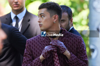 2024-06-17 - James Reid is seen leaving the Gucci Men's Spring Summer 2025 Fashion Show during the Milan Fashion Week Menswear Spring/Summer 2025 at Triennale di Milano on June 17, 2024 in Milan, Italy. ©Photo: Cinzia Camela. - GUCCI - MEN'S SPRING SUMMER 2025 FASHION SHOW - CELEBRITIES - NEWS - FASHION