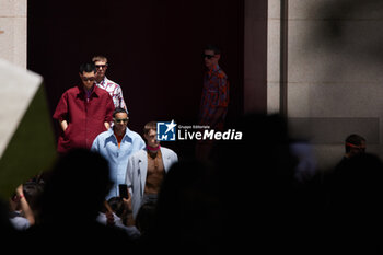 2024-06-17 - A model walks the runway the Gucci Men's Spring Summer 2025 Fashion Show during the Milan Fashion Week Menswear Spring/Summer 2025 at Triennale di Milano on June 17, 2024 in Milan, Italy. ©Photo: Cinzia Camela. - GUCCI - MILAN FASHION WEEK MEN'S SS 25 FASHION SHOW - OUTSIDE RUNWAY - NEWS - FASHION