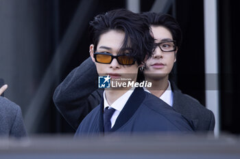 2024-09-19 - Niki and Jake from Enhypen arrive at the Prada fashion show during the Milan Womenswear Spring/Summer 2025 on September 19, 2024 in Milan, Italy. ©Photo: Cinzia Camela. - PRADA - ARRIVALS - MILAN FASHION WEEK - WOMENSWEAR SPRING/SUMMER 2025 - NEWS - FASHION