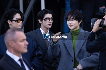 2024-09-19 - Niki, Jake and Jungwon arrive at the Prada fashion show during the Milan Womenswear Spring/Summer 2025 on September 19, 2024 in Milan, Italy. ©Photo: Cinzia Camela. - PRADA - ARRIVALS - MILAN FASHION WEEK - WOMENSWEAR SPRING/SUMMER 2025 - NEWS - FASHION