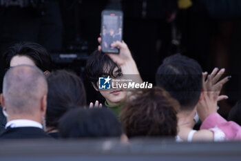 2024-09-19 - Jungwon arrives at the Prada fashion show during the Milan Womenswear Spring/Summer 2025 on September 19, 2024 in Milan, Italy. ©Photo: Cinzia Camela. - PRADA - ARRIVALS - MILAN FASHION WEEK - WOMENSWEAR SPRING/SUMMER 2025 - NEWS - FASHION