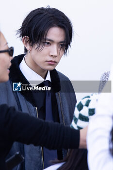 2024-09-19 - Heeseung from Enhypen arrives at the Prada fashion show during the Milan Womenswear Spring/Summer 2025 on September 19, 2024 in Milan, Italy. ©Photo: Cinzia Camela. - PRADA - ARRIVALS - MILAN FASHION WEEK - WOMENSWEAR SPRING/SUMMER 2025 - NEWS - FASHION