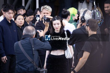 2024-09-19 - Mei Nagano arrives at the Prada fashion show during the Milan Womenswear Spring/Summer 2025 on September 19, 2024 in Milan, Italy. ©Photo: Cinzia Camela. - PRADA - ARRIVALS - MILAN FASHION WEEK - WOMENSWEAR SPRING/SUMMER 2025 - NEWS - FASHION