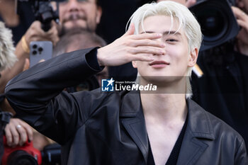 2024-09-19 - Jaehyun arrives at the Prada fashion show during the Milan Womenswear Spring/Summer 2025 on September 19, 2024 in Milan, Italy. ©Photo: Cinzia Camela. - PRADA - ARRIVALS - MILAN FASHION WEEK - WOMENSWEAR SPRING/SUMMER 2025 - NEWS - FASHION