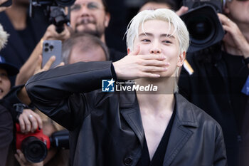 2024-09-19 - Jaehyun arrives at the Prada fashion show during the Milan Womenswear Spring/Summer 2025 on September 19, 2024 in Milan, Italy. ©Photo: Cinzia Camela. - PRADA - ARRIVALS - MILAN FASHION WEEK - WOMENSWEAR SPRING/SUMMER 2025 - NEWS - FASHION