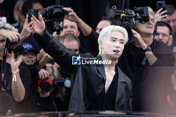 2024-09-19 - Jaehyun arrives at the Prada fashion show during the Milan Womenswear Spring/Summer 2025 on September 19, 2024 in Milan, Italy. ©Photo: Cinzia Camela. - PRADA - ARRIVALS - MILAN FASHION WEEK - WOMENSWEAR SPRING/SUMMER 2025 - NEWS - FASHION