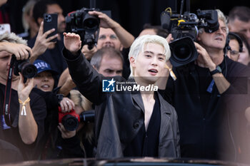 2024-09-19 - Jaehyun arrives at the Prada fashion show during the Milan Womenswear Spring/Summer 2025 on September 19, 2024 in Milan, Italy. ©Photo: Cinzia Camela. - PRADA - ARRIVALS - MILAN FASHION WEEK - WOMENSWEAR SPRING/SUMMER 2025 - NEWS - FASHION