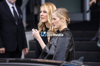 2024-09-19 - Guests leave the Prada fashion show during the Milan Womenswear Spring/Summer 2025 on September 19, 2024 in Milan, Italy. ©Photo: Cinzia Camela. - PRADA - ARRIVALS - MILAN FASHION WEEK - WOMENSWEAR SPRING/SUMMER 2025 - NEWS - FASHION