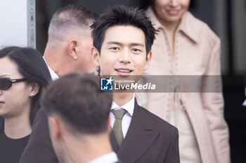 2024-09-19 - Li Xian arrives at the Prada fashion show during the Milan Womenswear Spring/Summer 2025 on September 19, 2024 in Milan, Italy. ©Photo: Cinzia Camela. - PRADA - ARRIVALS - MILAN FASHION WEEK - WOMENSWEAR SPRING/SUMMER 2025 - NEWS - FASHION