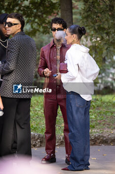 2024-09-20 - (R-L) Gaia, Tony Effe and Antonio Pulvirenti leave the Gucci Women's Spring Summer 2025 Fashion Show during the Milan Fashion Week Womenswear Spring/Summer 2025 at Triennale di Milano on September 20, 2024 in Milan, Italy. ©Photo: Cinzia Camela - GUCCI - ARRIVALS - WOMEN'S SPRING SUMMER 2025 FASHION SHOW  - NEWS - FASHION