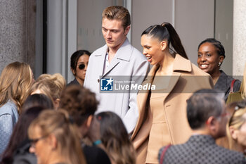 2024-09-20 - Nara Smith and Lucky Blue Smith leaves the Gucci Women's Spring Summer 2025 Fashion Show during the Milan Fashion Week Womenswear Spring/Summer 2025 at Triennale di Milano on September 20, 2024 in Milan, Italy. ©Photo: Cinzia Camela - GUCCI - ARRIVALS - WOMEN'S SPRING SUMMER 2025 FASHION SHOW  - NEWS - FASHION