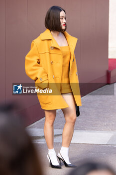 2024-09-20 - A guest attends the Gucci Women's Spring Summer 2025 Fashion Show during the Milan Fashion Week Womenswear Spring/Summer 2025 at Triennale di Milano on September 20, 2024 in Milan, Italy. ©Photo: Cinzia Camela - GUCCI - ARRIVALS - WOMEN'S SPRING SUMMER 2025 FASHION SHOW  - NEWS - FASHION