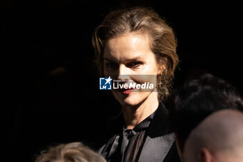 2024-09-21 - Eva Herzigova arrives at the Dolce & Gabbana fashion show during the Milan Womenswear Spring/Summer 2025 on September 21, 2024 in Milan, Italy. ©Photo: Cinzia Camela. - DOLCE & GABBANA - ARRIVALS - MILAN FASHION WEEK - WOMENSWEAR SPRING/SUMMER 2025 - NEWS - FASHION