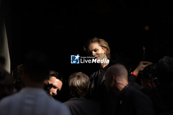 2024-09-21 - Eva Herzigova arrives at the Dolce & Gabbana fashion show during the Milan Womenswear Spring/Summer 2025 on September 21, 2024 in Milan, Italy. ©Photo: Cinzia Camela. - DOLCE & GABBANA - ARRIVALS - MILAN FASHION WEEK - WOMENSWEAR SPRING/SUMMER 2025 - NEWS - FASHION