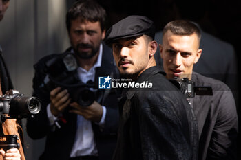 2024-09-21 - Alehandro Speitzer arrives at the Dolce & Gabbana fashion show during the Milan Womenswear Spring/Summer 2025 on September 21, 2024 in Milan, Italy. ©Photo: Cinzia Camela. - DOLCE & GABBANA - ARRIVALS - MILAN FASHION WEEK - WOMENSWEAR SPRING/SUMMER 2025 - NEWS - FASHION