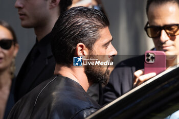 2024-09-21 - Michele Morrone arrives at the Dolce & Gabbana fashion show during the Milan Womenswear Spring/Summer 2025 on September 21, 2024 in Milan, Italy. ©Photo: Cinzia Camela. - DOLCE & GABBANA - ARRIVALS - MILAN FASHION WEEK - WOMENSWEAR SPRING/SUMMER 2025 - NEWS - FASHION