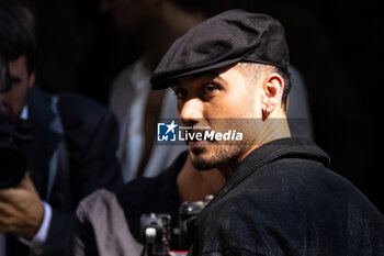 2024-09-21 - Alehandro Speitzer arrives at the Dolce & Gabbana fashion show during the Milan Womenswear Spring/Summer 2025 on September 21, 2024 in Milan, Italy. ©Photo: Cinzia Camela. - DOLCE & GABBANA - ARRIVALS - MILAN FASHION WEEK - WOMENSWEAR SPRING/SUMMER 2025 - NEWS - FASHION