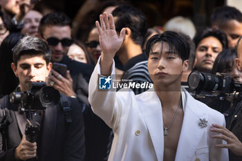 2024-09-21 - Choi San arrives at the Dolce & Gabbana fashion show during the Milan Womenswear Spring/Summer 2025 on September 21, 2024 in Milan, Italy. ©Photo: Cinzia Camela. - DOLCE & GABBANA - ARRIVALS - MILAN FASHION WEEK - WOMENSWEAR SPRING/SUMMER 2025 - NEWS - FASHION